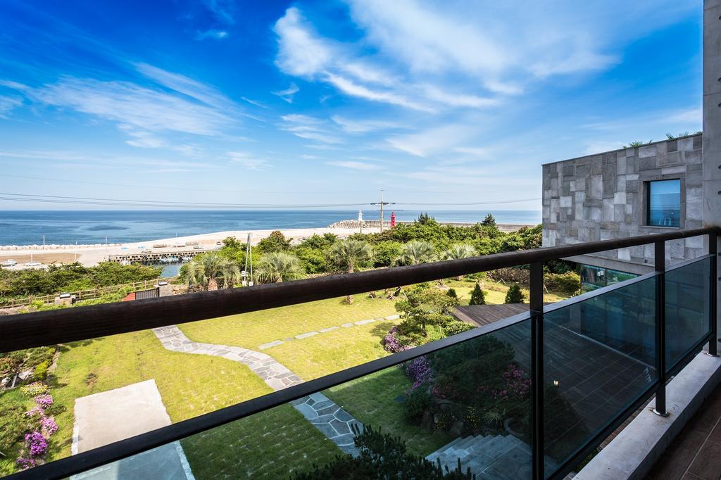 Cobeach Familiar Pension Seogwipo-stad Buitenkant foto